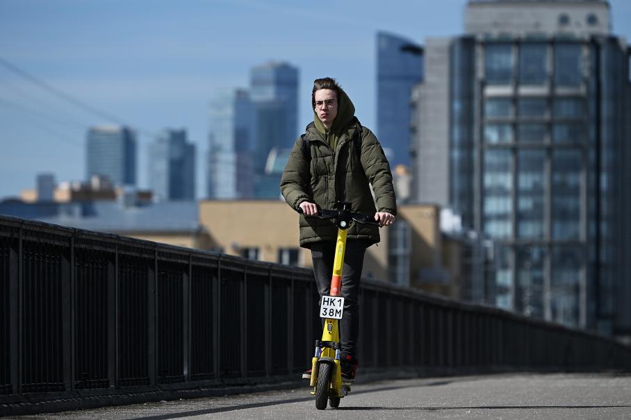 В России снизили максимальную скорость электросамокатов