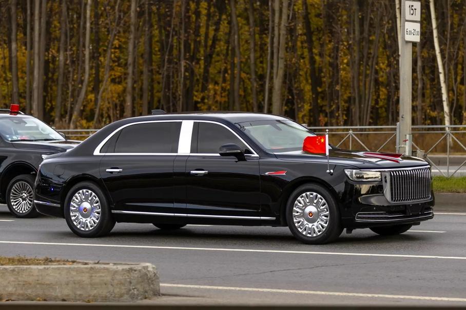 Выяснилось, на чем будет ездить в России Си Цзиньпин на 9 мая