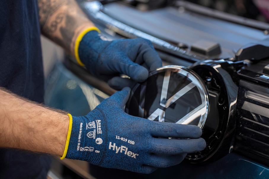 Прибыль Volkswagen рекордно рухнула из-за Дональда Трампа