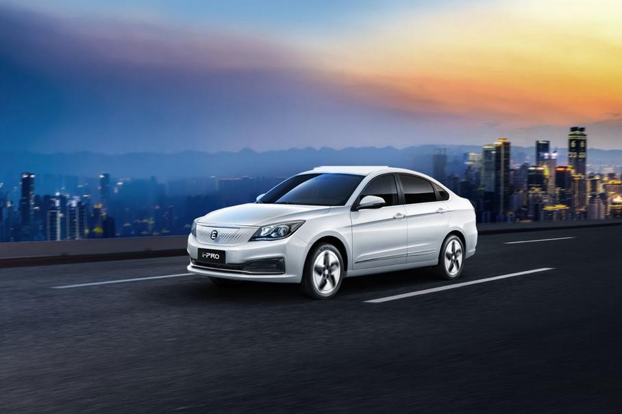 «Авилон»: таксисты в России скоро пересядут на одинаковые машины