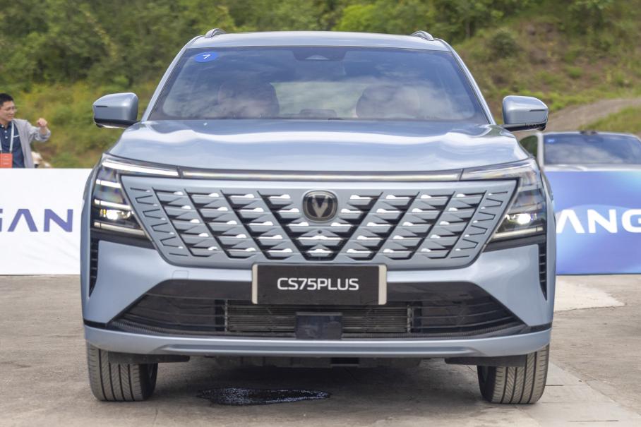 Первая встреча с новым Changan CS75 Plus