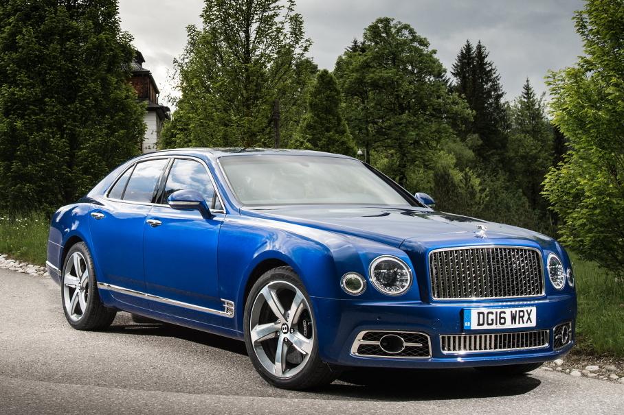 Глава Bentley объяснил причины отказа от флагманских седанов