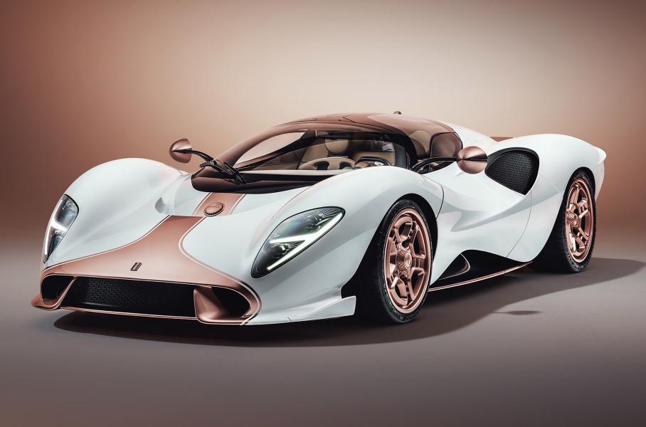 De Tomaso показала первый серийный образец ретросуперкара P72