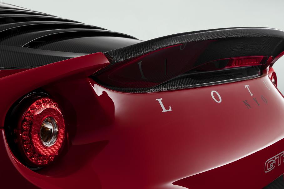 Lotus придется выпускать модели холдинга Geely на британском заводе