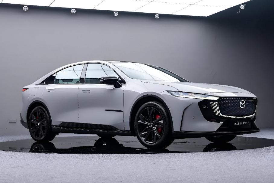 Представлен «подогретый» седан Mazda EZ-6 Sports Edition