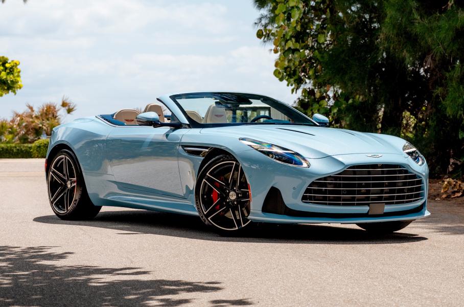 Aston Martin DB12 Volante обзавелся «пляжной» спецверсией