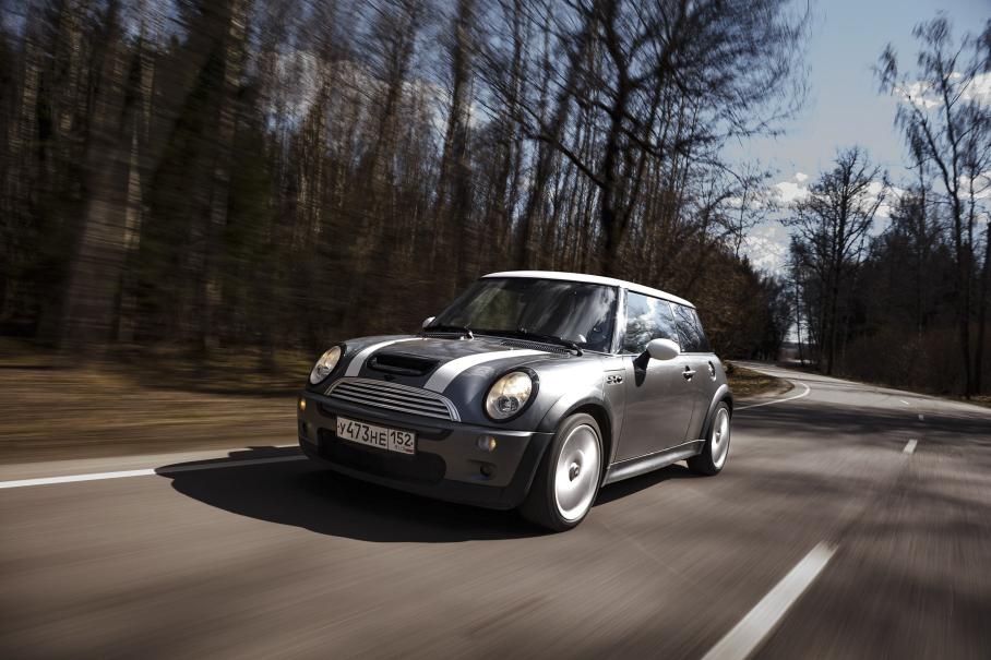 Душевная поездочка: BMW 116i и Mini Cooper S