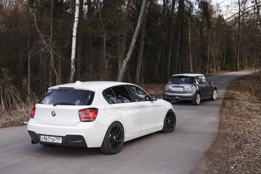 Душевная поездочка: BMW 116i и Mini Cooper S