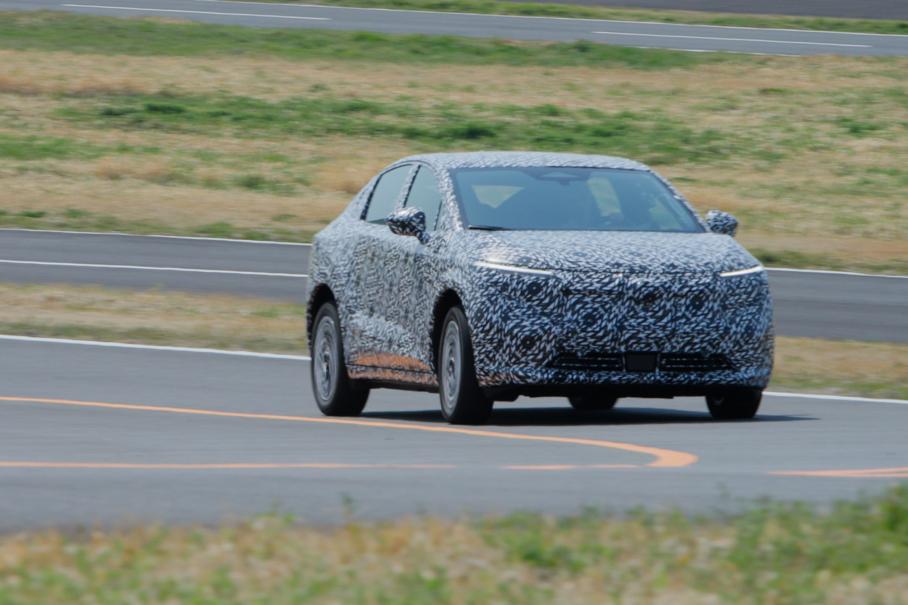 Со сменой поколения электрический Nissan Leaf станет мощнее