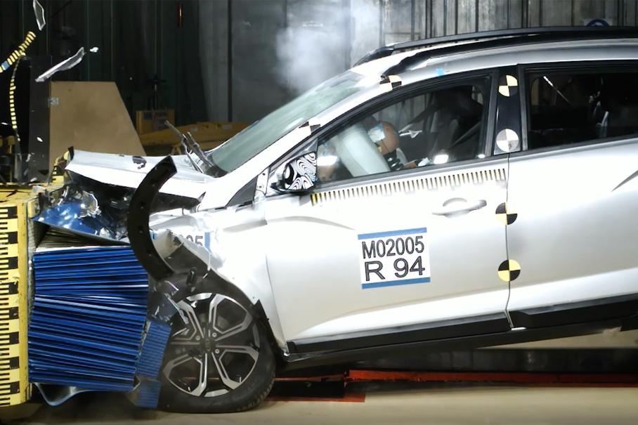 Lada Iskra успешно прошла краш-тест ARNCAP на скорости 64 километра в час