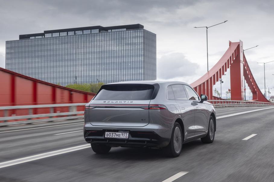 Наука о контактах: тест-драйв Exlantix ET