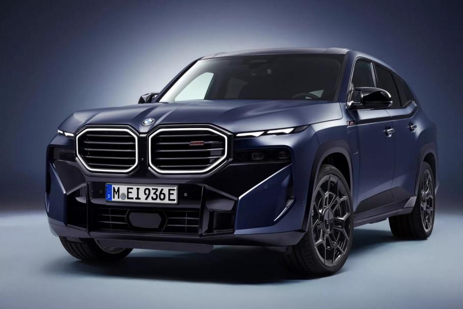 Супергибрид BMW XM лишился начальной версии с мотором V8