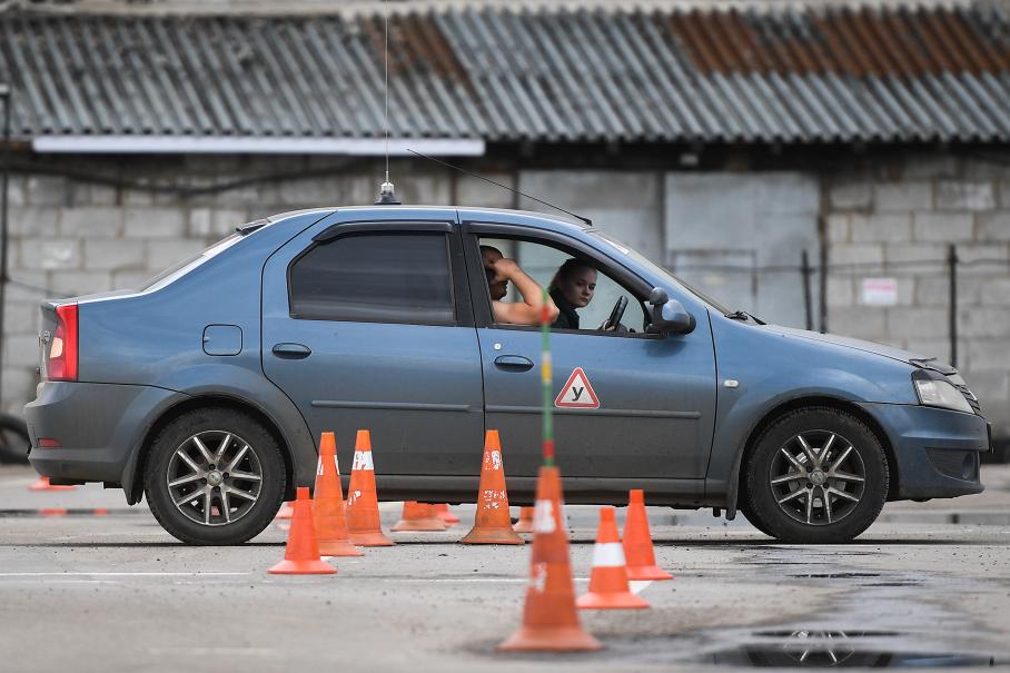 Россиянам напомнили, как получить водительские права бесплатно