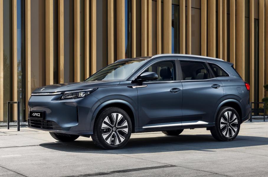 Раскрыта цена обновленного кроссовера Evolute i-Space