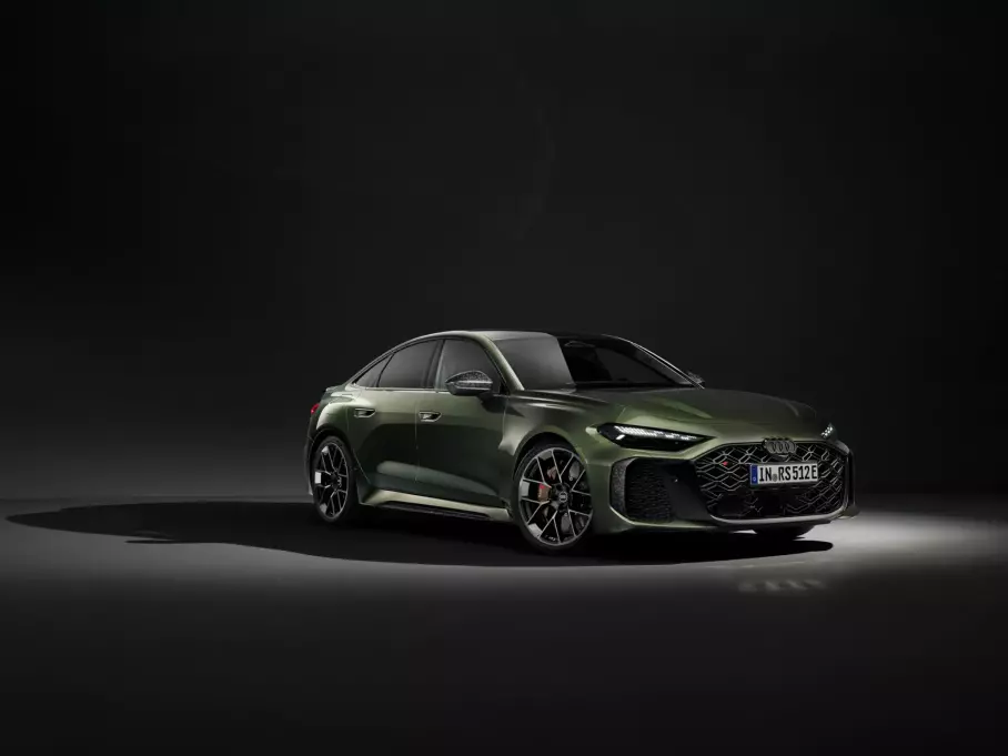 Гибрид Audi RS5 нового поколения