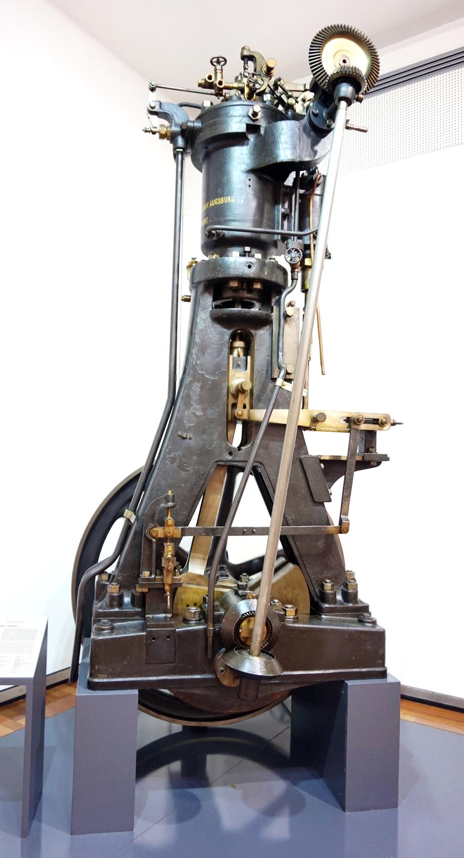 Прототип первого дизеля