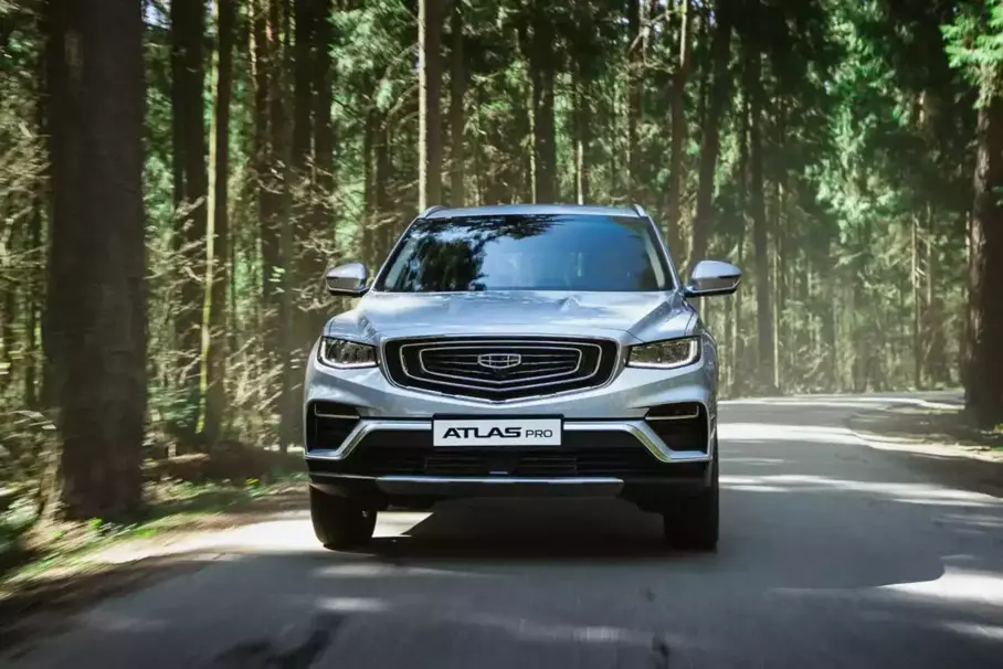 Названы главные недостатки кроссовера Geely Atlas с пробегом