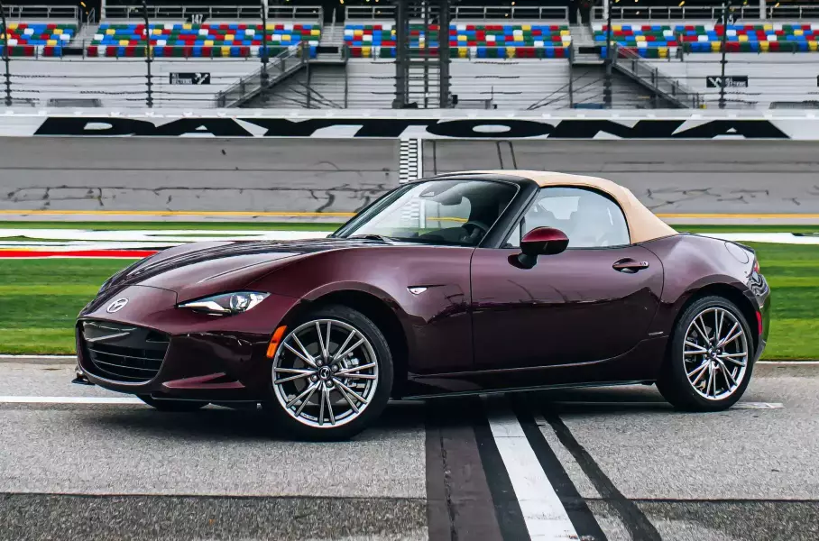 Mazda раскрыла подробности о новом поколении родстера MX-5