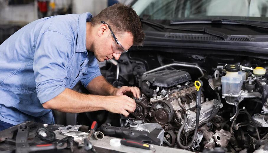 Ремонт двигателя автомобиля