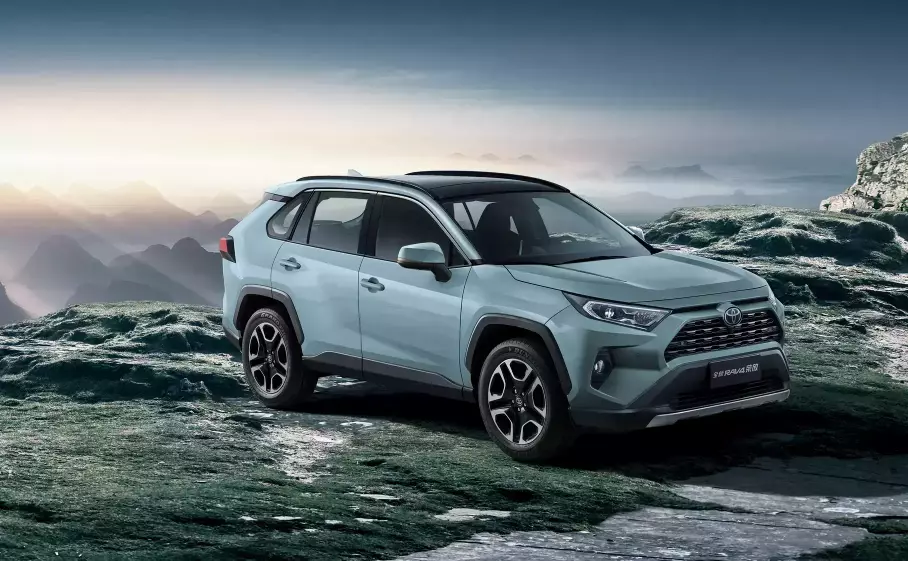 Toyota отказалась выпускать электрический RAV4