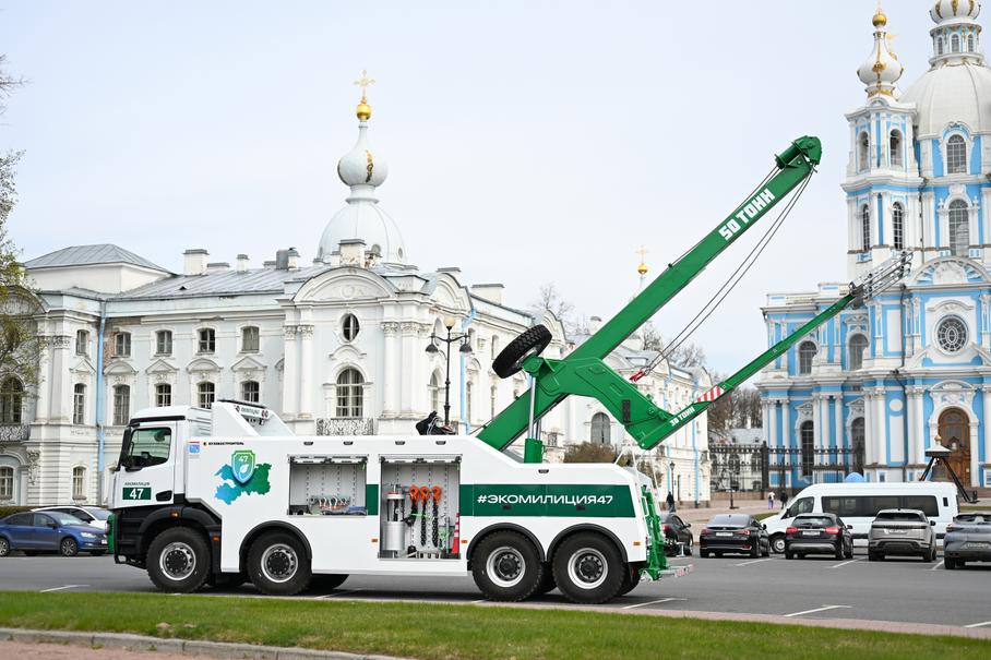 Тяжёлый эвакуатор на шасси КамАЗ-65951