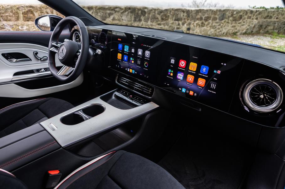 Интерьер Mercedes-Benz CLA