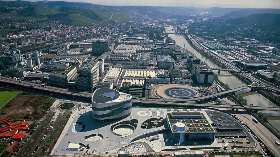 Ультиматум Mercedes рабочим: пять часов бесплатного труда или завод закроют