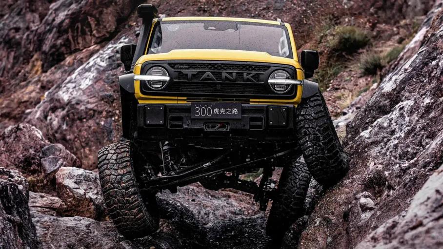 Tank 300 Hooke Trail Edition