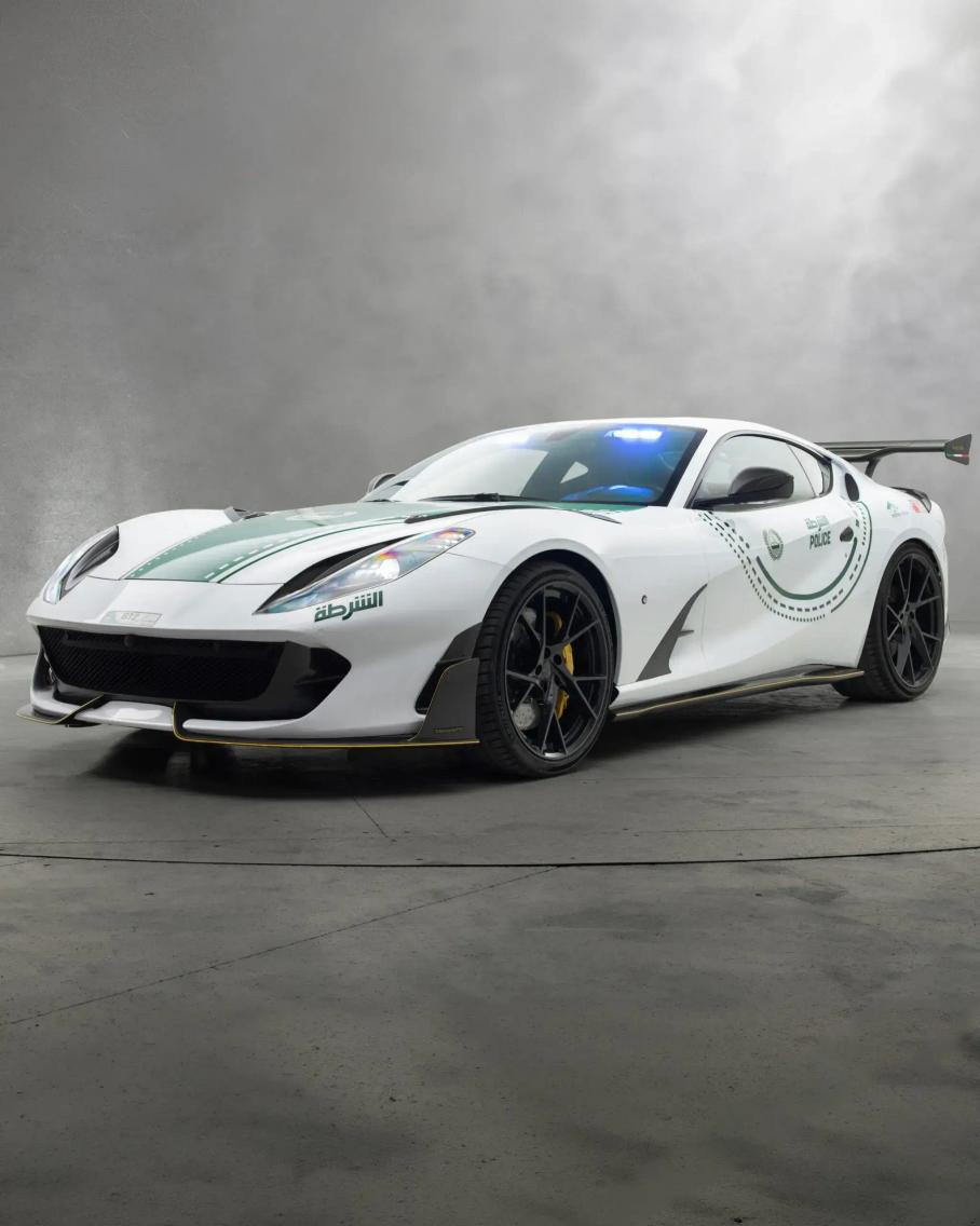 Ferrari 812