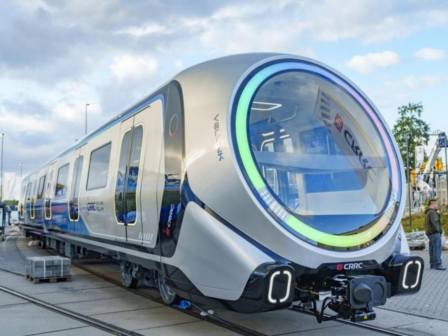 Из карбона и магния: в Китае показали метропоезд нового поколения