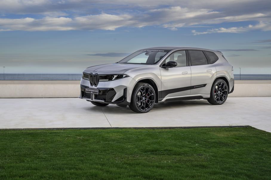 BMW iX3
